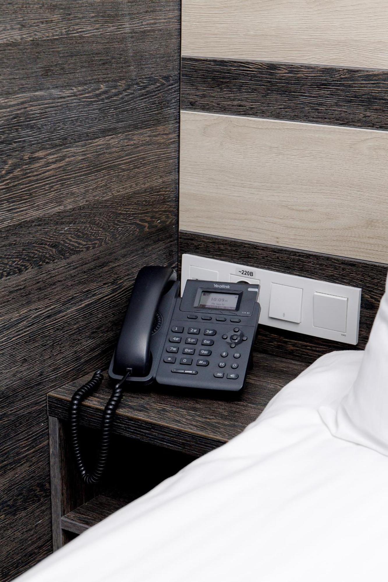Infinity Plaza Hotel Atyraū Екстериор снимка
