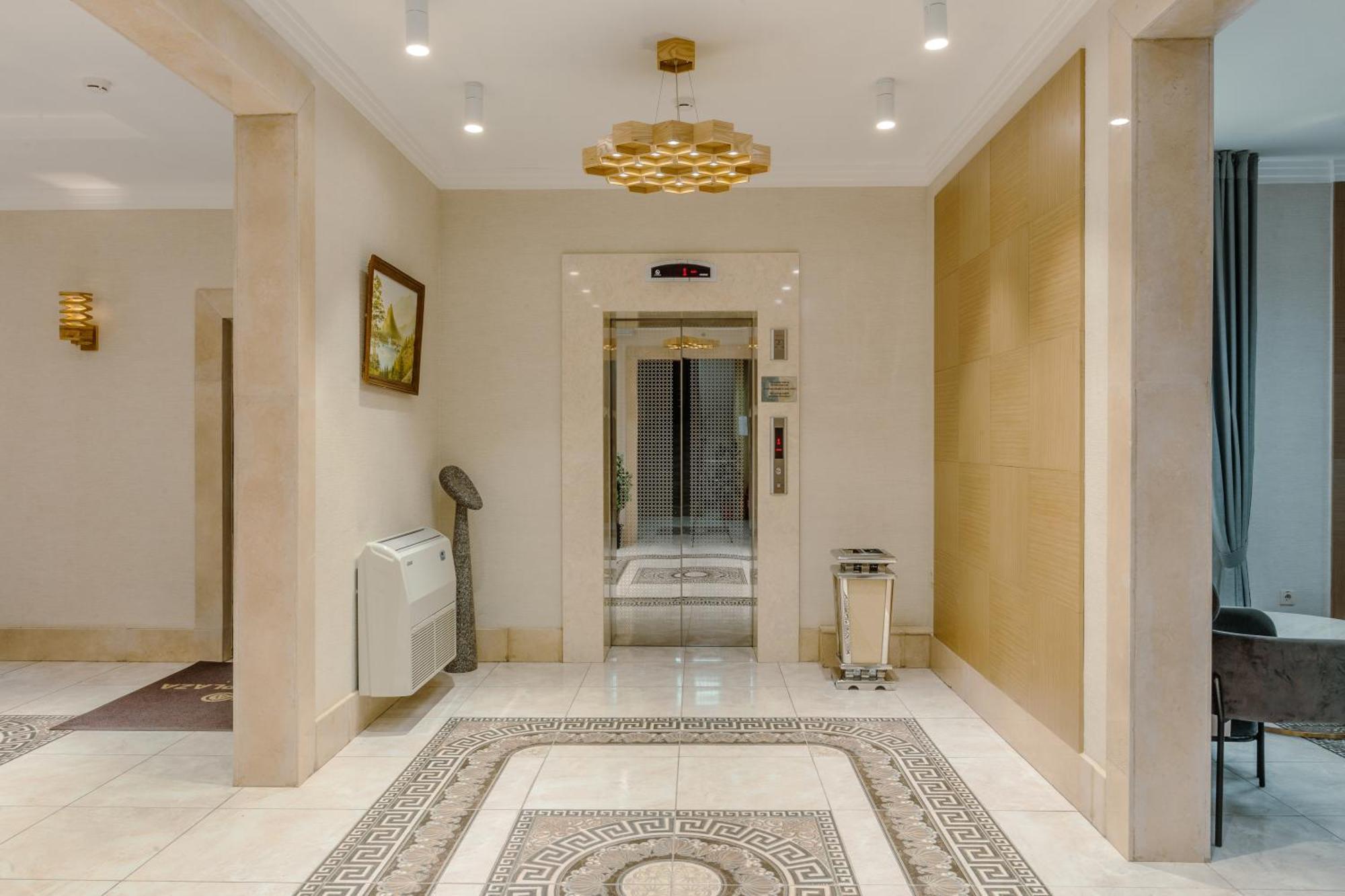 Infinity Plaza Hotel Atyraū Екстериор снимка