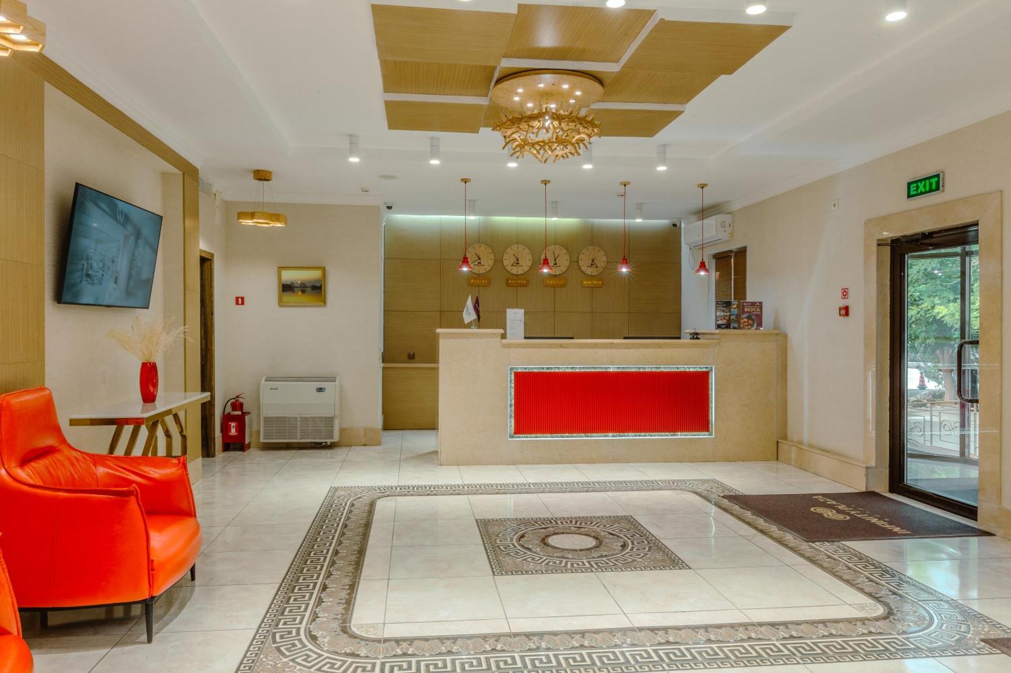 Infinity Plaza Hotel Atyraū Екстериор снимка